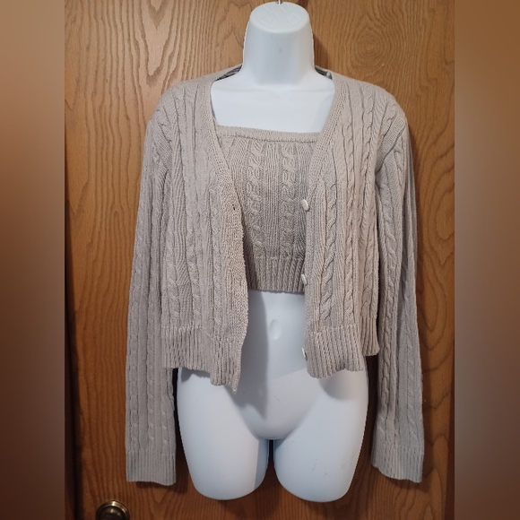 2pc gray cable knit sweater set - Picture 7 of 14